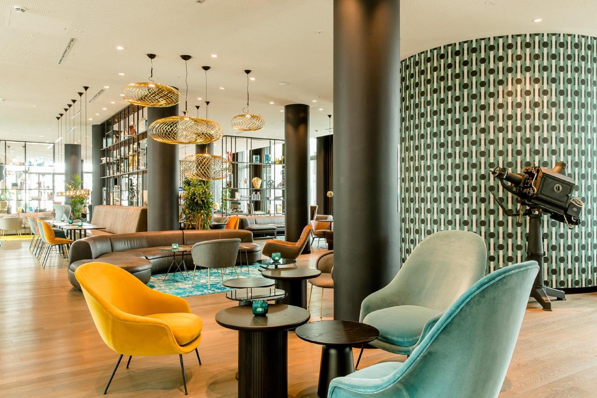 Motel One Koeln-Messe Exteriör bild