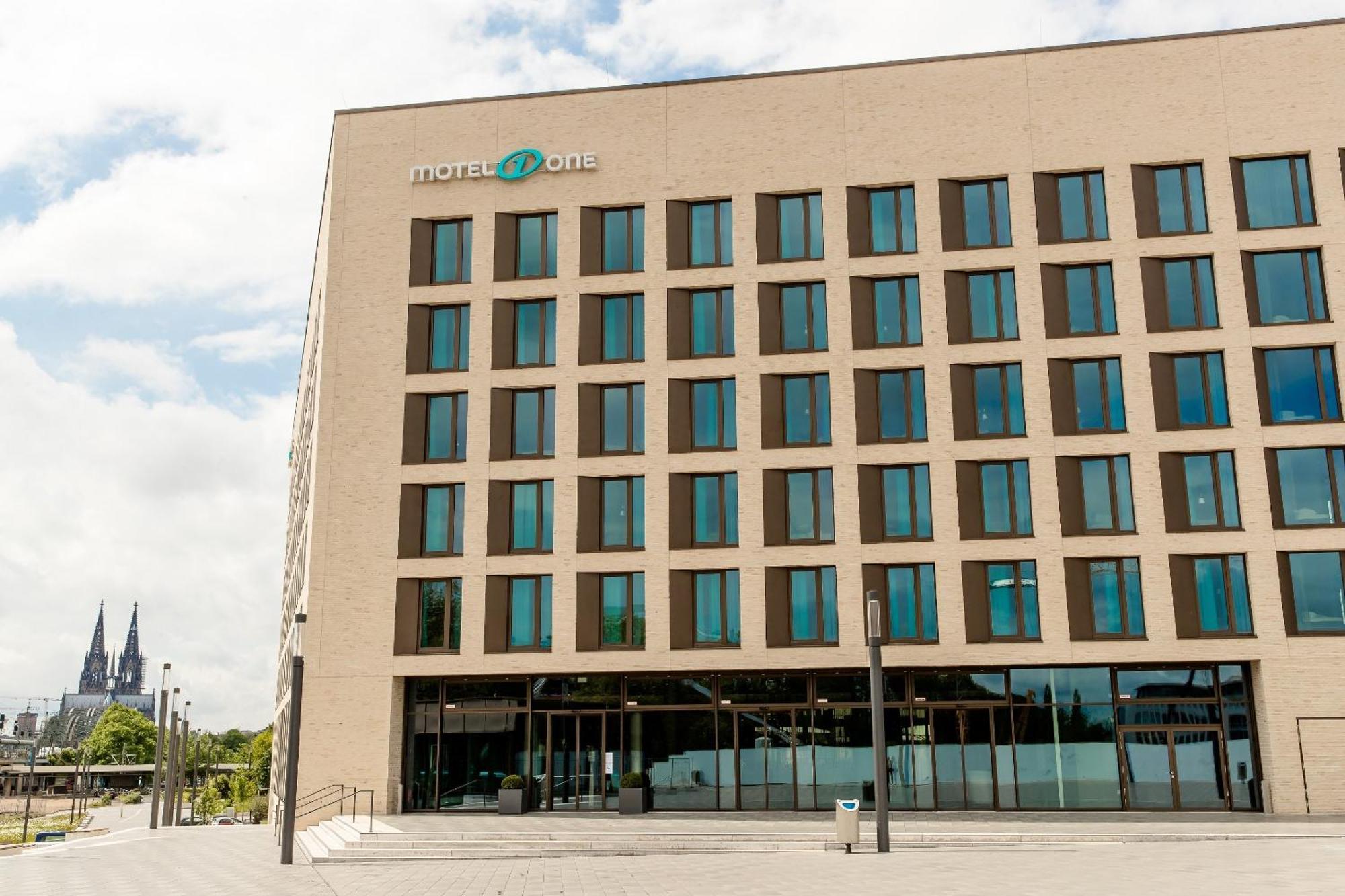 Motel One Koeln-Messe Exteriör bild