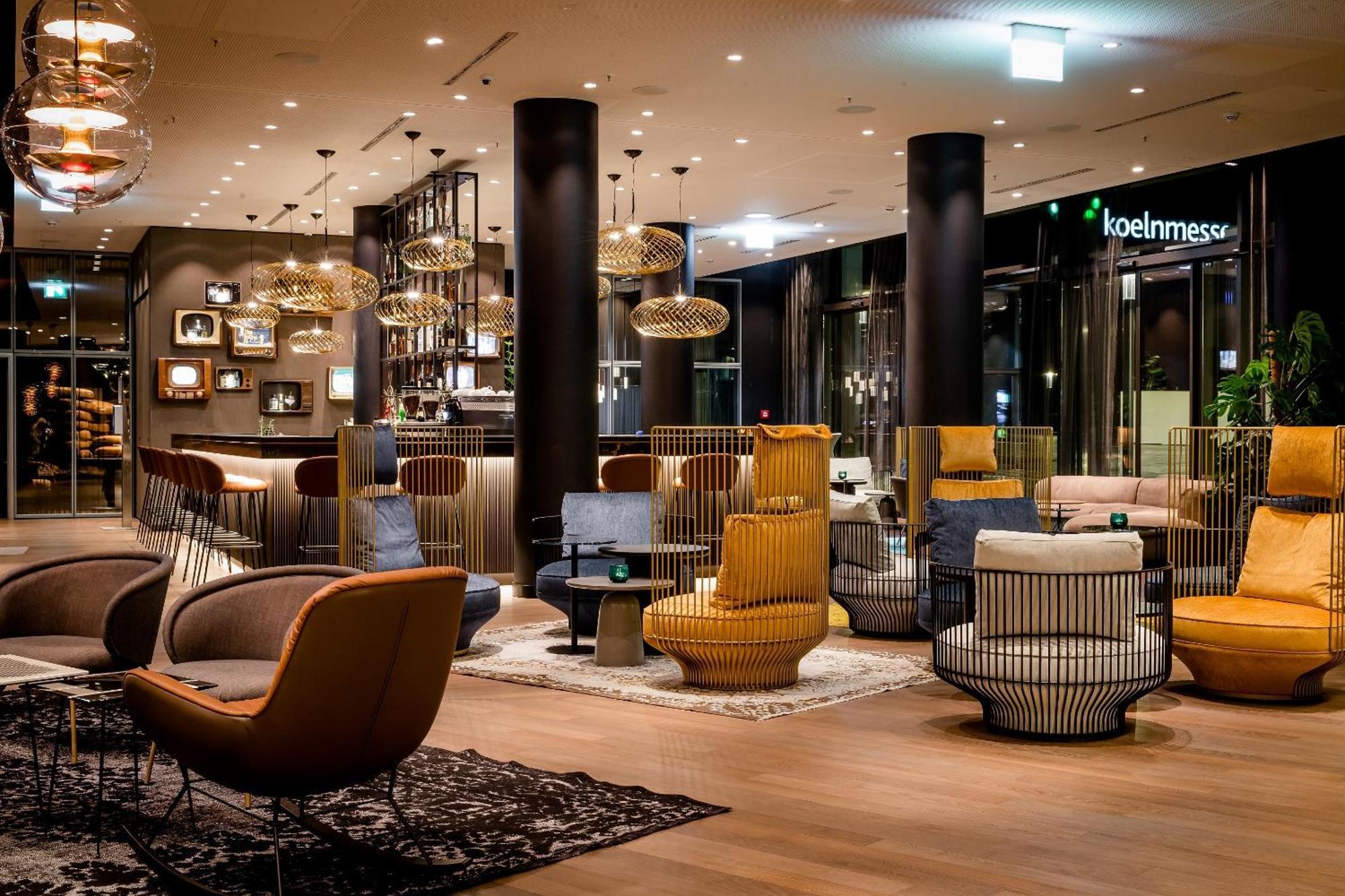 Motel One Koeln-Messe Exteriör bild