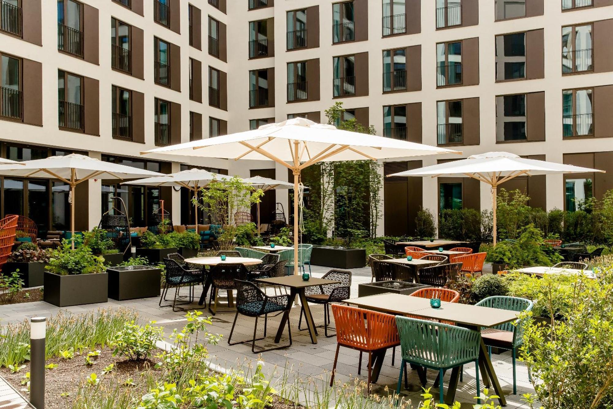 Motel One Koeln-Messe Exteriör bild
