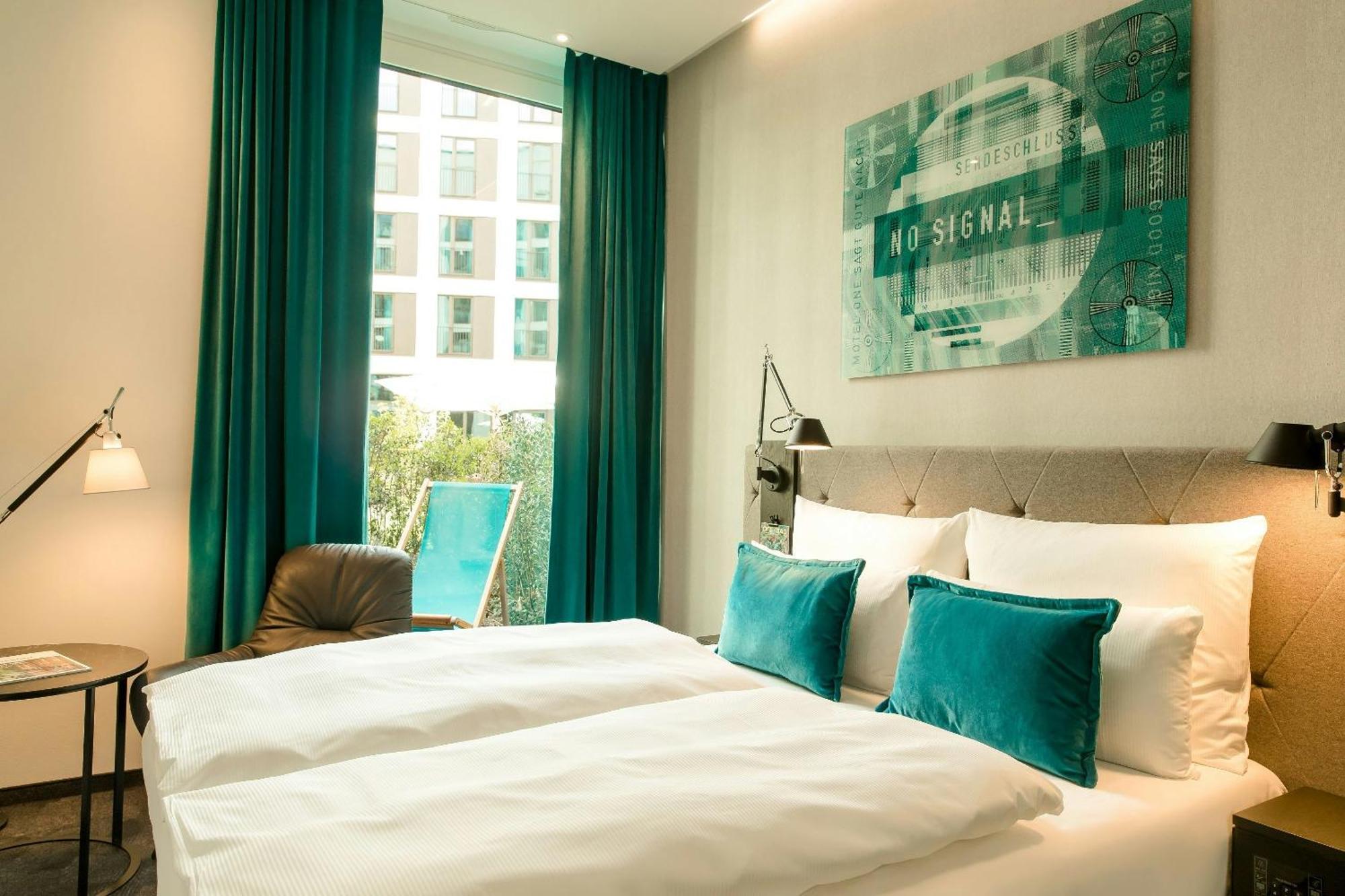 Motel One Koeln-Messe Exteriör bild