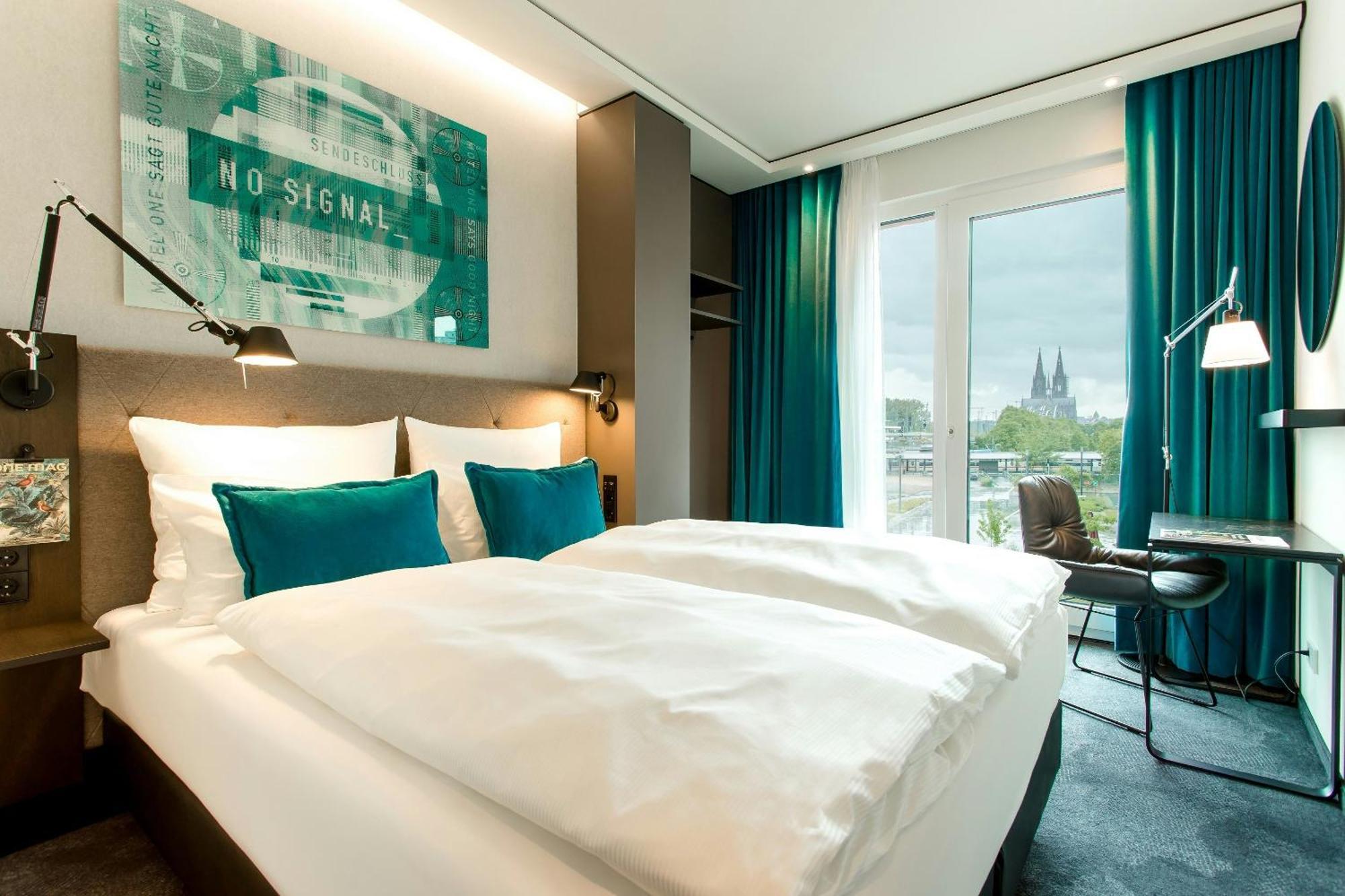 Motel One Koeln-Messe Exteriör bild